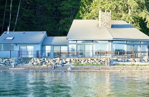 Mason County House | Oyster Paradise Beach House in Tahuya, Hood Canal