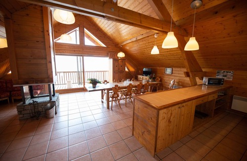 Oz House | Oz/Alpe d'Huez 150m slopes, up to 18pers, Jacuzzi, en-suite bedrooms