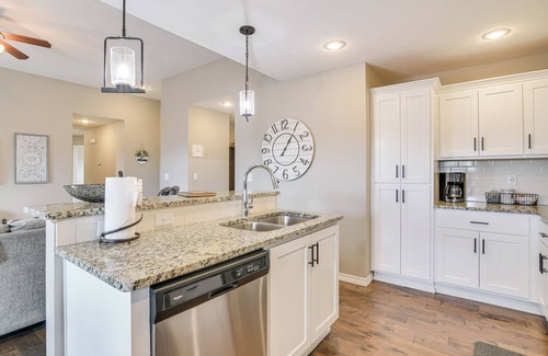 Ozark House | Ozark Home: Pool Access, Deck & Fenced Yard