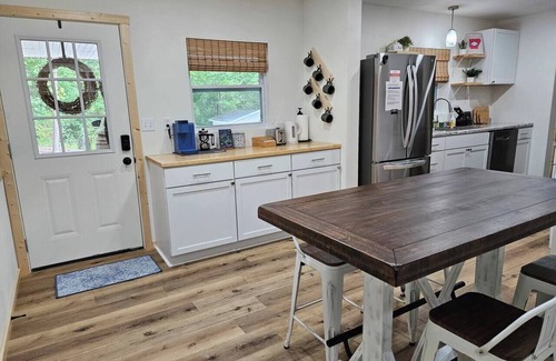 Marble Falls House | Ozark Serenity Lodge