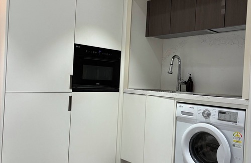 Seocho-dong Apartment | P Fully Furnished Studio in Seocho/Gangnam – 5min to Subway
