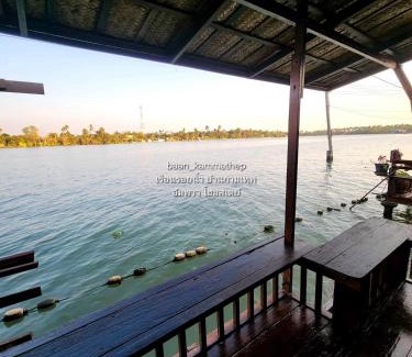 Amphawa House | p2 เรือนกระท่อมน้ำ เรือนรอยน้ำ บ้านกามเทพ อัมพวา โฮมสเตย์