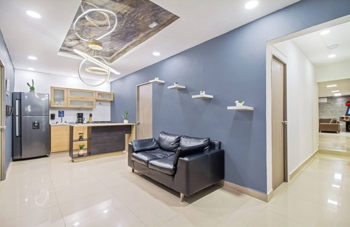 Zona Rosa Apartment | p3, 5 bedroom apart,with arcade machine and football,one block from Lleras park