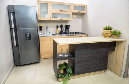 Zona Rosa Apartment | p3, 5 bedroom apart,with arcade machine and football,one block from Lleras park