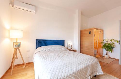 Brindisi Apartment | P4T Luxus Family 3 bedroom with Pool, tennis court and sauna