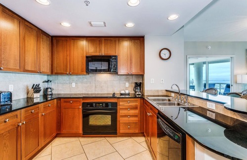 Pensacola Beach Condo | P5-1304 3B Skyhome with Excellent Gulf and Sunset Views! Sleeps 10