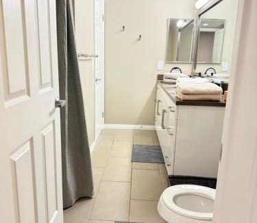Ocean Park Apartment | Pacific Blue Townhome Walk to Ocean 2 Bed Apt WITH FREE PARKING
