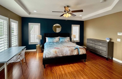 Santa Susana House | Pacific Dreams Simi Valley is a Distinguished 5 BR 2.5 BA that sleeps 8-10.
