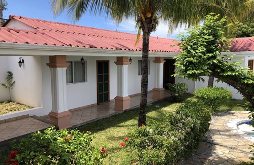 Pacific Marlin House | Pacific Marlin 5 min to town and steps from Jesus Statue Great Views!