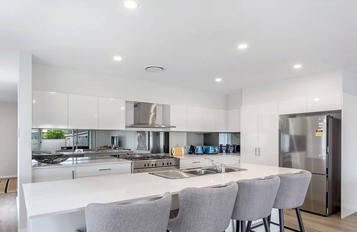 Anna Bay House | Pacific Paradise No.28 Anna Bay - New Home Close to Birubi Beach