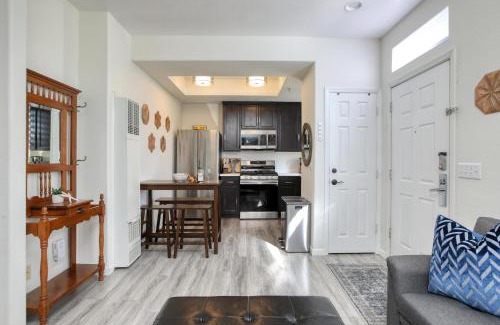 Oceano House | Pacific Plaza #308 - Lazy Dune - 1BdrmUp-K-QSofa