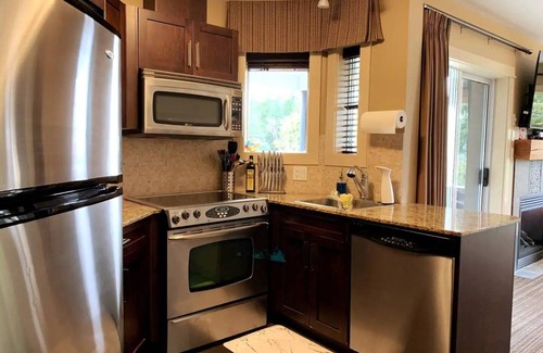Regional District of Nanaimo Condo | Pacific Shores Resort - Snowbird Opportunity -2 Beds & 2 Baths - Oceanfront!