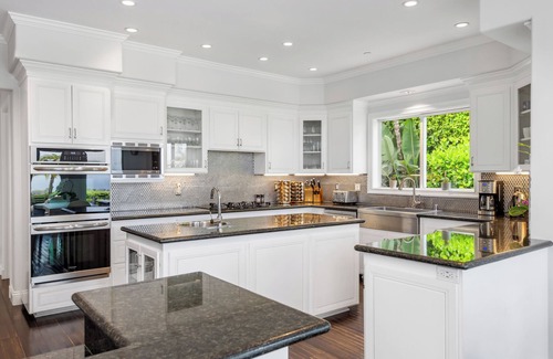 Central Malibu House | Pacific View in Malibu/Pool/Hot Tub/View/High-End