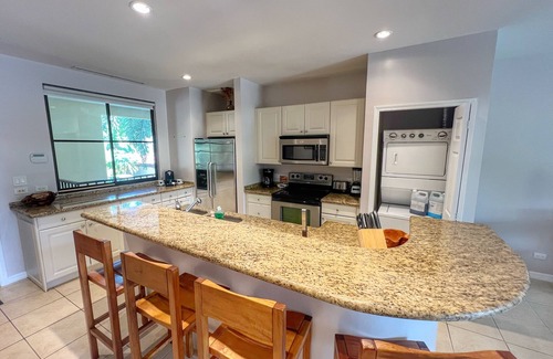 Coco Condo | Pacifico L407 - 2 King Option - Great Walkability