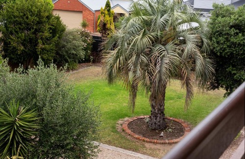 Glenelg South Apartment | Pad Off Pier - 2BR, Wifi