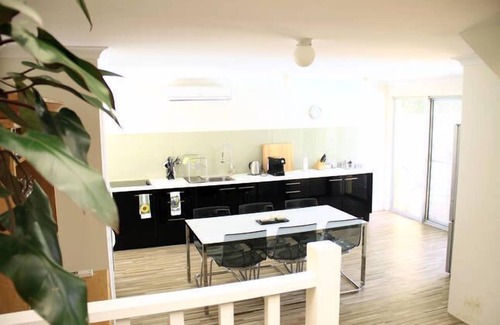 Padbury Villa | Padbury Guest House - privacy & comfort