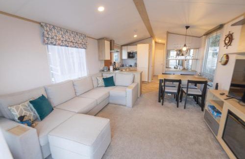 Mudeford House | Paddington's Place
