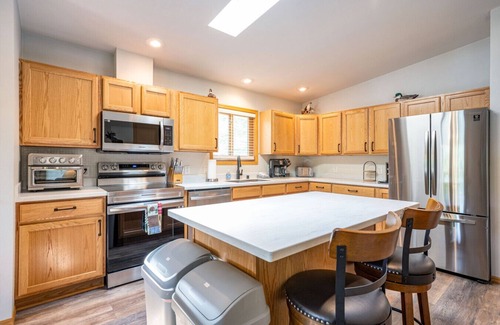Oxford House | Paddler's Paradise at Lake McGinnis