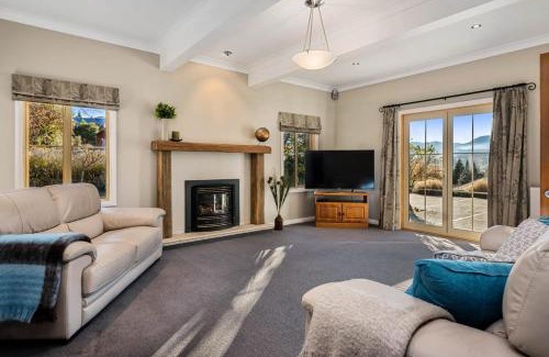 Lower Shotover House | Paeroa View