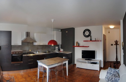 Vittorio Veneto Apartment | PAGLIARIN APARTMENT, close Venice, Prosecco Hills, Dolomites with private garage