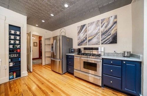 Hot Springs House | Pagoda Hill Estate w/HOT TUB! Sleeps 12!
