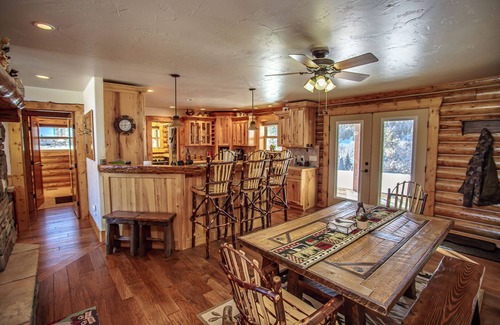 San Juan River Village Cabin | Pagosa Springs BearPaw LogCabin 4Bed/4Bath/HOT TUB