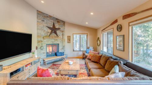 Tahoe Woods House | Paige Meadow by AvantStay Near Lake Tahoe City