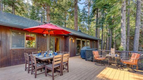 Tahoe Woods House | Paige Meadow by AvantStay Near Lake Tahoe City