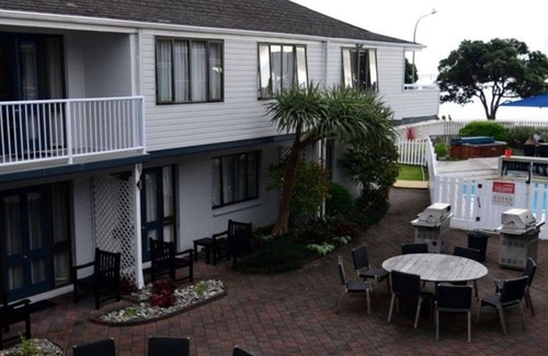 Paihia Resort | Paihia Bay of Islands, 2 bedroom unit in holiday resort. Sleeps 5.