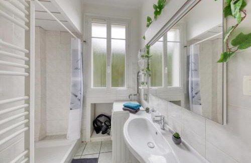 Arcueil Apartment | Paisible I Paris I Métro 10 min I RER B 7 min, Orly - Genius