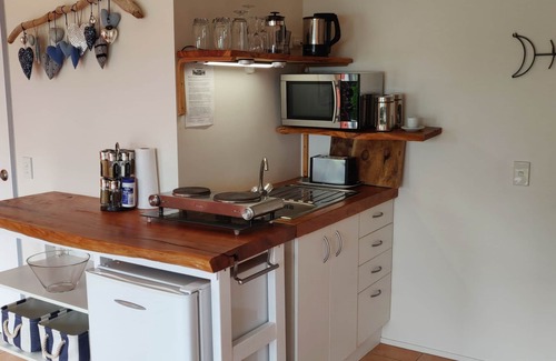 Coromandel Forest Park Cottage | Paku Escape - Tairua Bach
