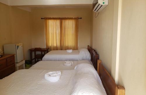 Dangriga Hotel | Pal's on the beach - Dangriga, Belize