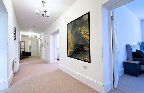 Westminster Apartment | Palacial 3 Super King Bedrooms