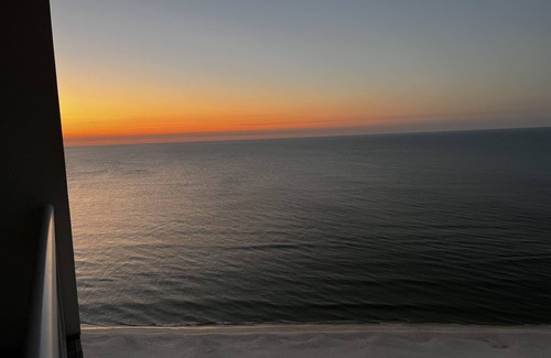 Ono Island Condo | Palacio 3/2 on 17th Floor with a Million Dollar View