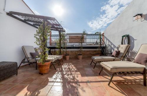 Barrio del Carmen Apartment | Palacio de Rojas by Moontels
