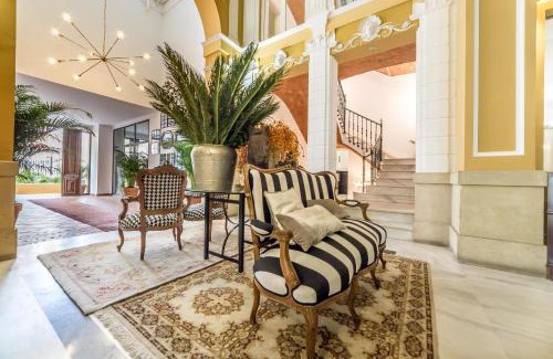 Barrio del Carmen Apartment | Palacio de Rojas by Moontels