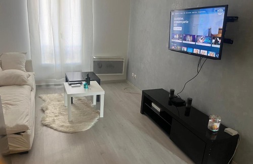 Saint-Sylvestre Apartment | Palais