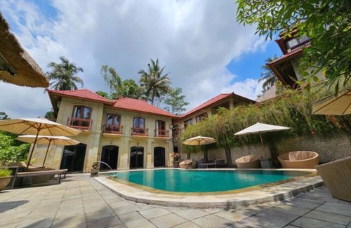 Melayang Villa | Palatial 9Bdr Private Pool Villa