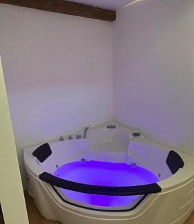 Bernalda House | Palazzo Ammicc