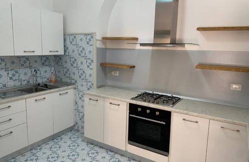 Santa Cesarea Terme Apartment | Palazzo De Donno Apartment 4