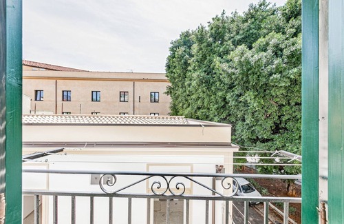 Albergheria Apartment | Palazzo dei Normanni Stylish Apartment