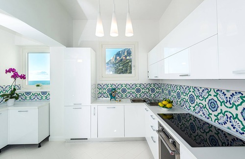 Amalfi Villa | Palazzo della Storia with Sea View, Jacuzzi, Terraces, Breakfast and Aircon