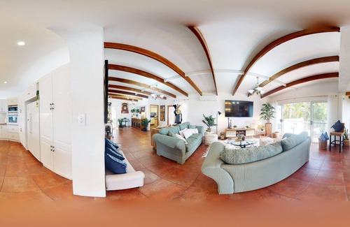 Brisbane Waterfront House | PALAZZO ON THE BEACH