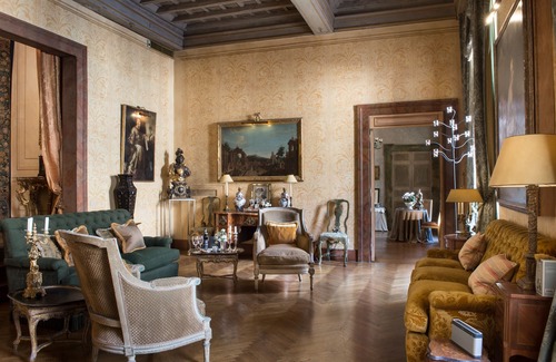 Rione IV Campo Marzio Condo | Palazzo Renaissance Experience, Elegant and Historic Stay in Rome