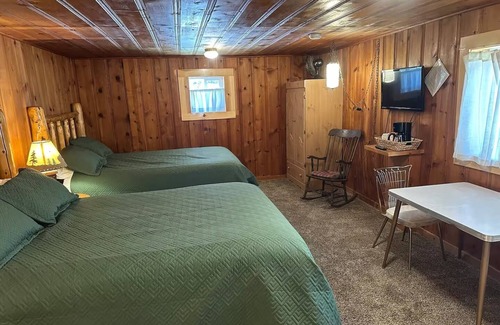 Irwin Cabin | Palisades Cabin #2
