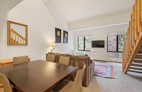 Olympic Valley Apartment | Palisades Tahoe Lodge Rentals Studio Loft #345