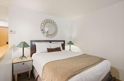 Olympic Valley Apartment | Palisades Tahoe Lodge Rentals Studio Loft #345