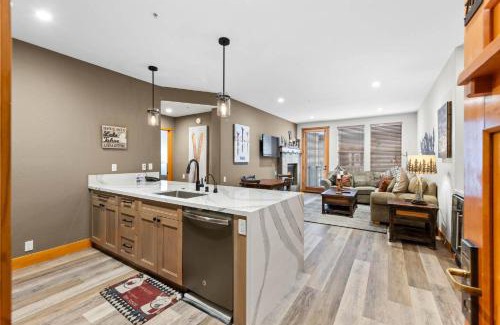 Olympic Valley Apartment | Palisades Tahoe Lodge Rentals Premium Two Bedroom #700