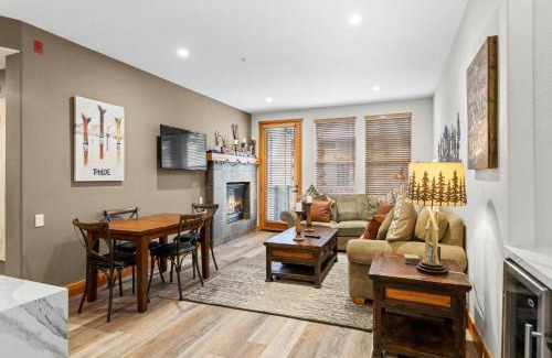 Olympic Valley Apartment | Palisades Tahoe Lodge Rentals Premium Two Bedroom #700