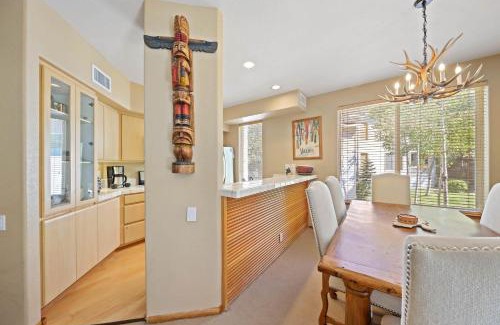 Olympic Valley Apartment | Palisades Tahoe Lodge Rentals Two Bedroom #512